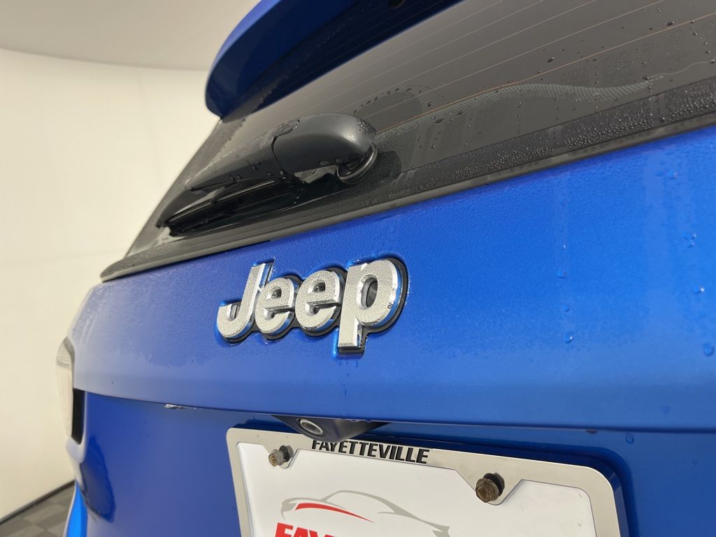 Thumbnail: 2018 Jeep Compass - 18