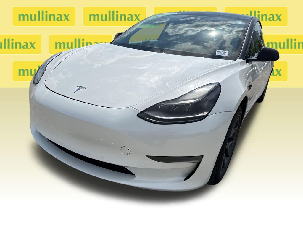 Used 2021  Tesla Long Range image 9