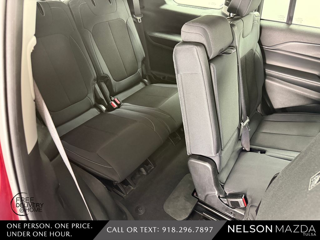 Used 2023 Red Jeep Laredo image 40