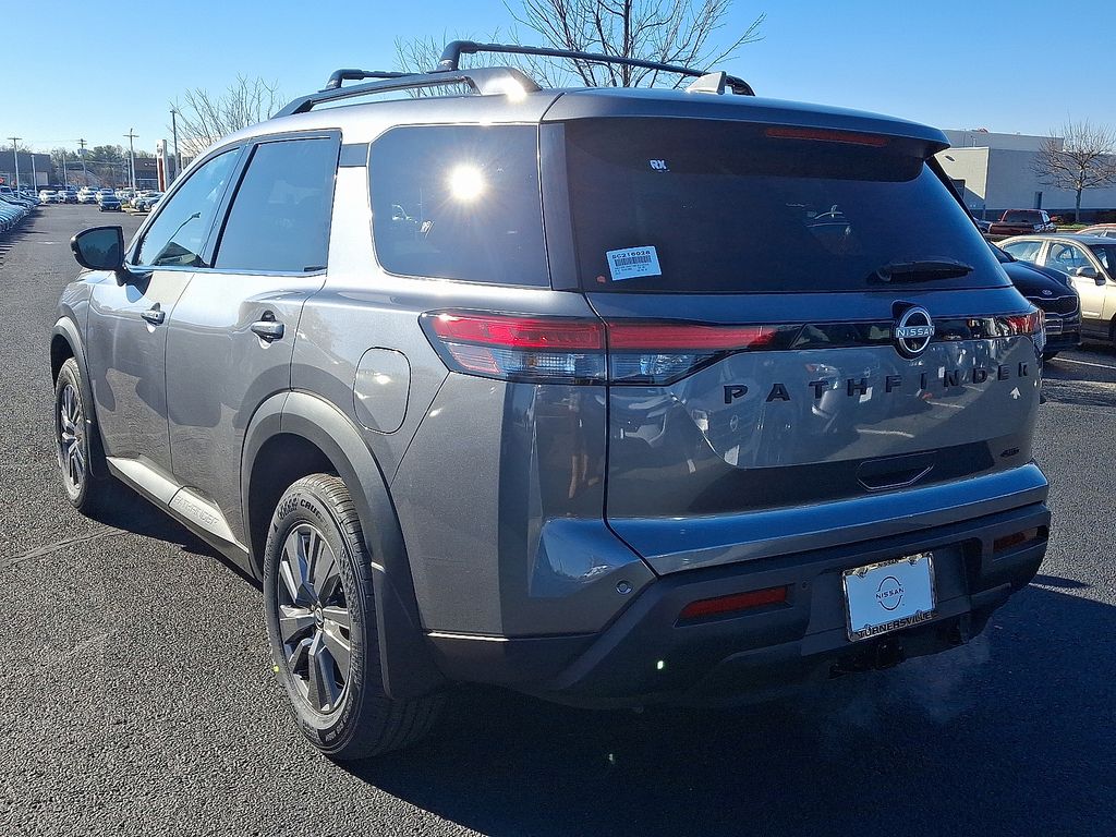 Thumbnail: 2025 Nissan Pathfinder - 4
