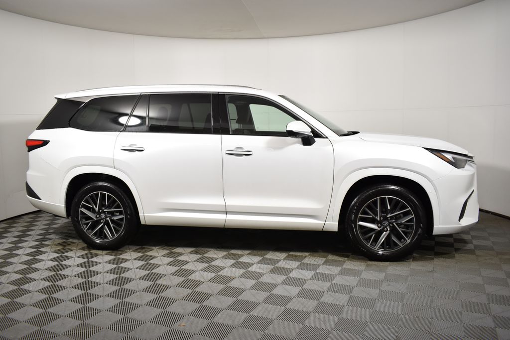 Thumbnail: 2026 Lexus TX - 8