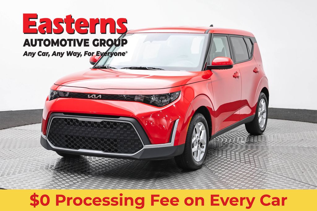 Inferno Red 2025 Kia Soul LX FWD SUV / Crossover Front-Wheel Drive Continuously Variable Transmission