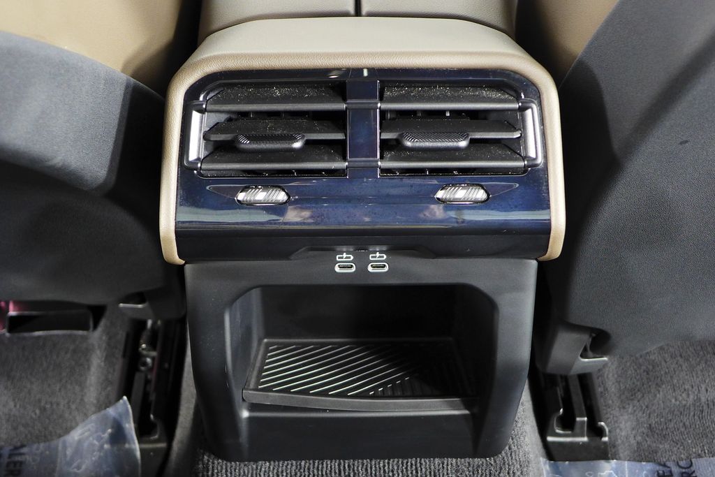 Thumbnail: 2024 BMW 5 Series - 24