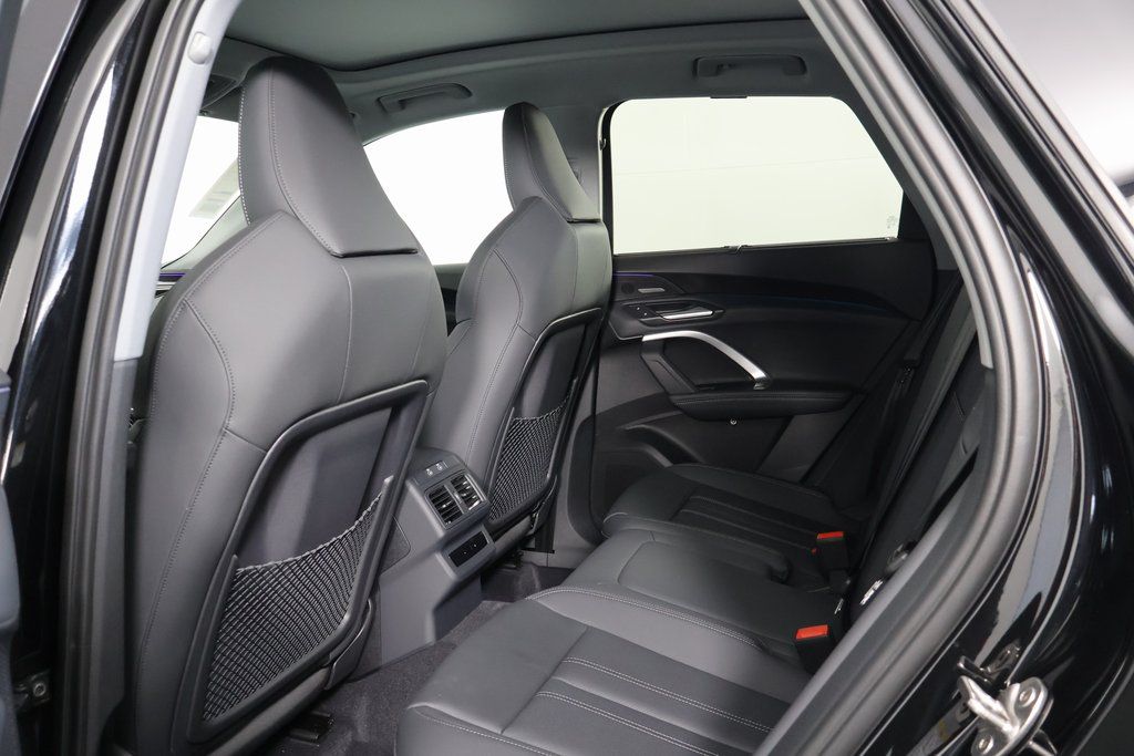 Thumbnail: 2026 Audi Q5 - 6