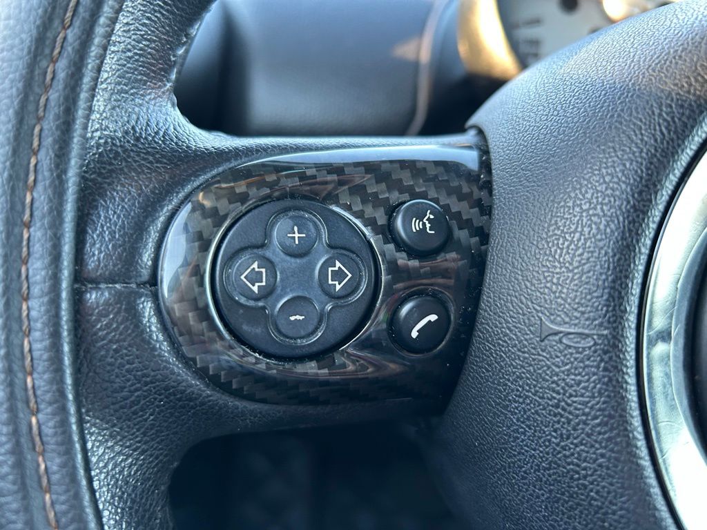 Thumbnail: 2013 MINI Cooper Countryman - 18