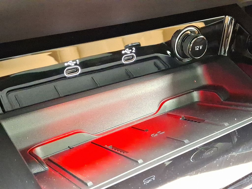 Thumbnail: 2026 Audi A6 - 13