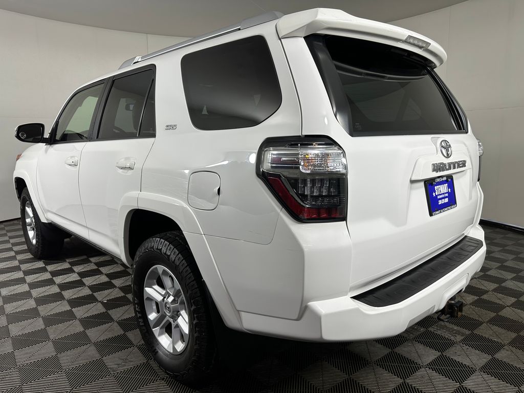 Photo 3 of 2016 Toyota 4Runner SR5 Premium