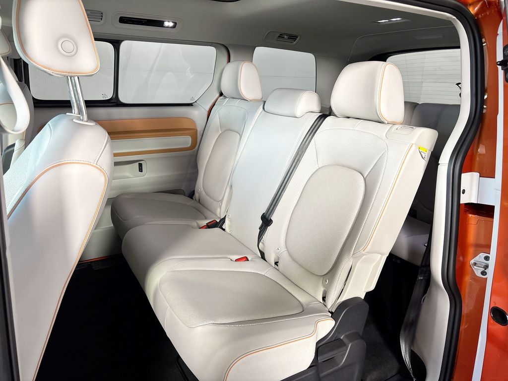 2025 Volkswagen ID. Buzz Pro S Plus