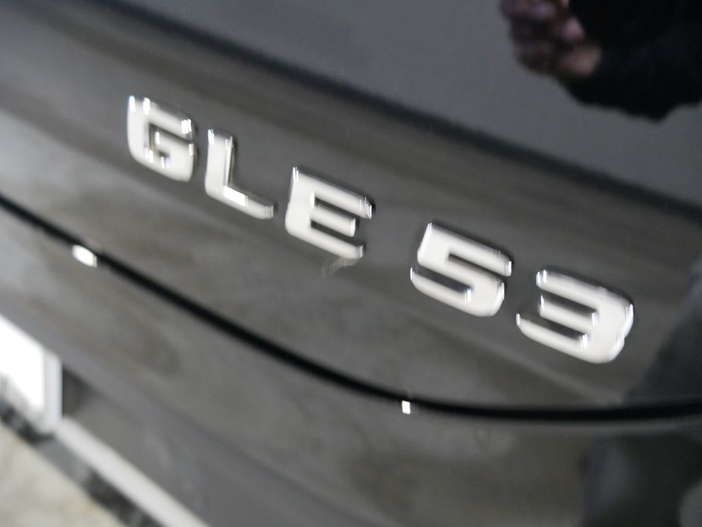 Thumbnail: 2025 Mercedes-Benz GLE - 10