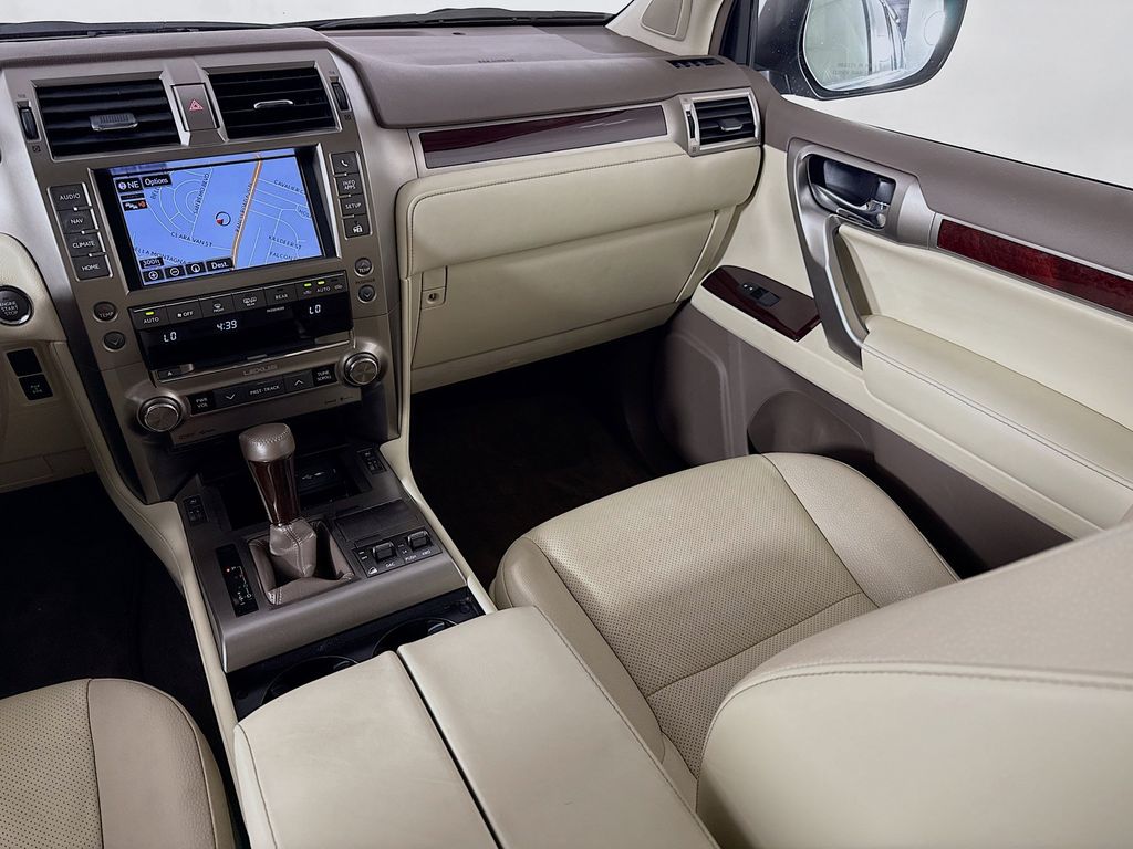 Thumbnail: 2018 Lexus GX - 25
