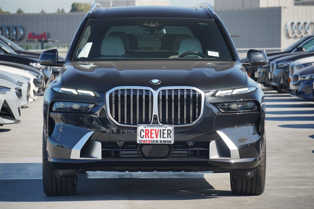 2025 BMW X7 xDrive40i 2