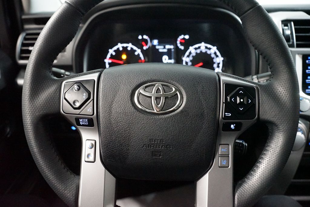 Thumbnail: 2022 Toyota 4Runner - 13