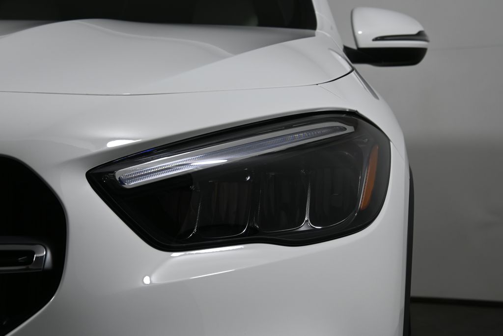 Thumbnail: 2025 Mercedes-Benz GLA - 10