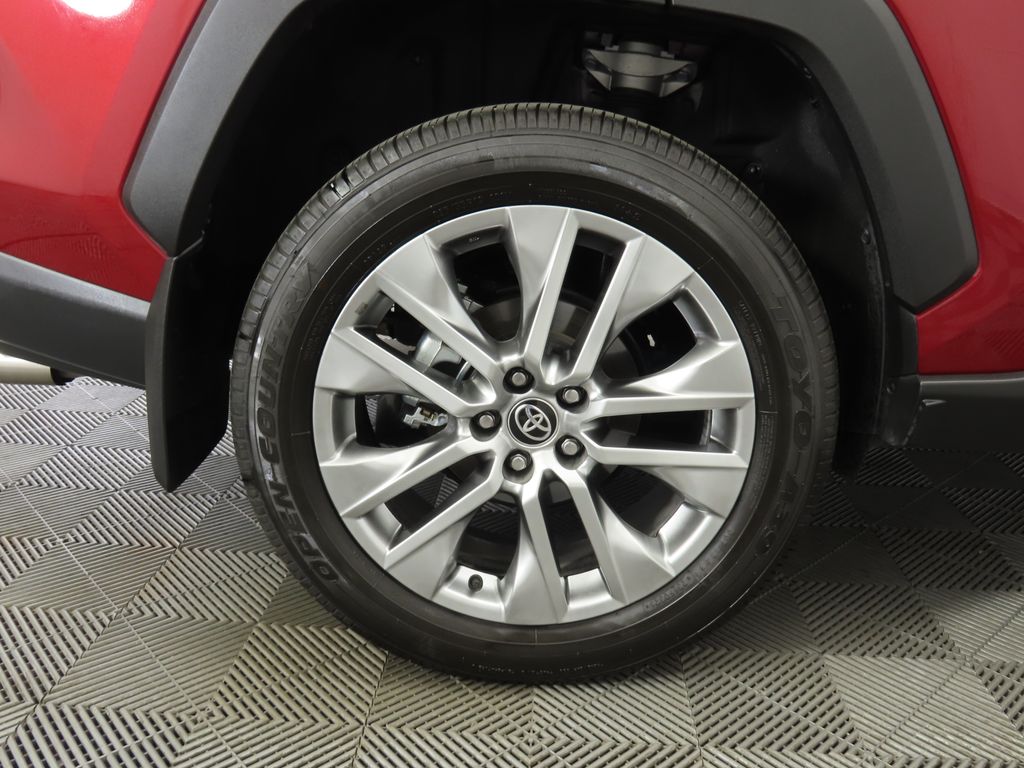 Thumbnail: 2025 Toyota RAV4 - 30