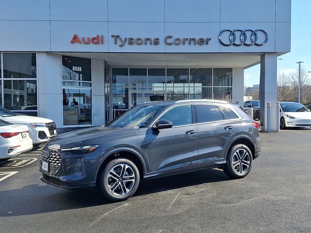 Thumbnail: 2026 Audi Q5 - 1