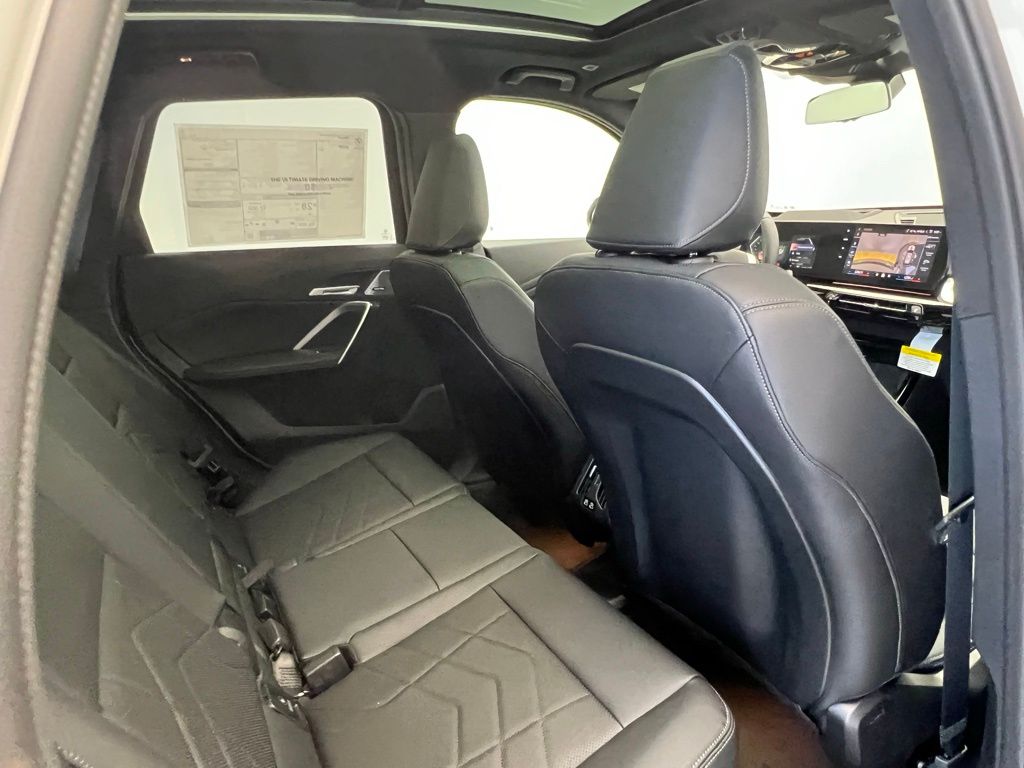 2025 BMW X1 xDrive28i 9