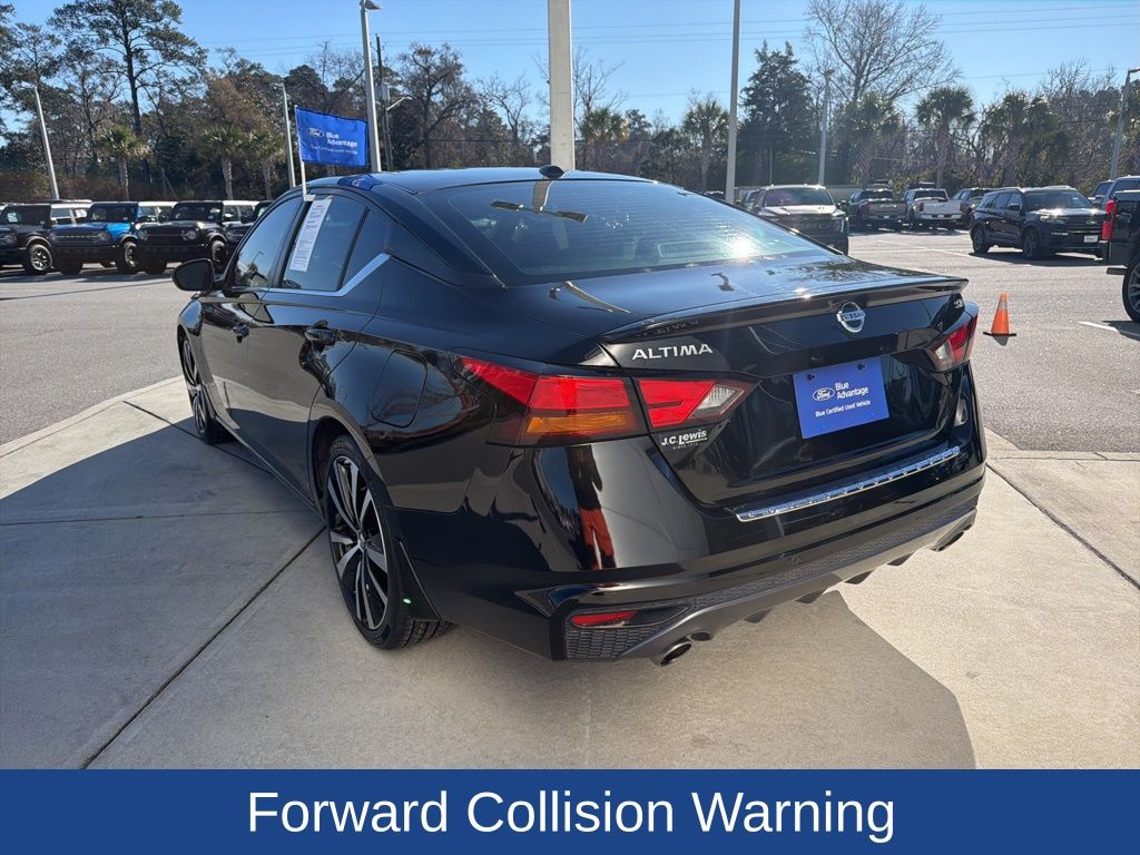 2022 Nissan Altima SR FWD