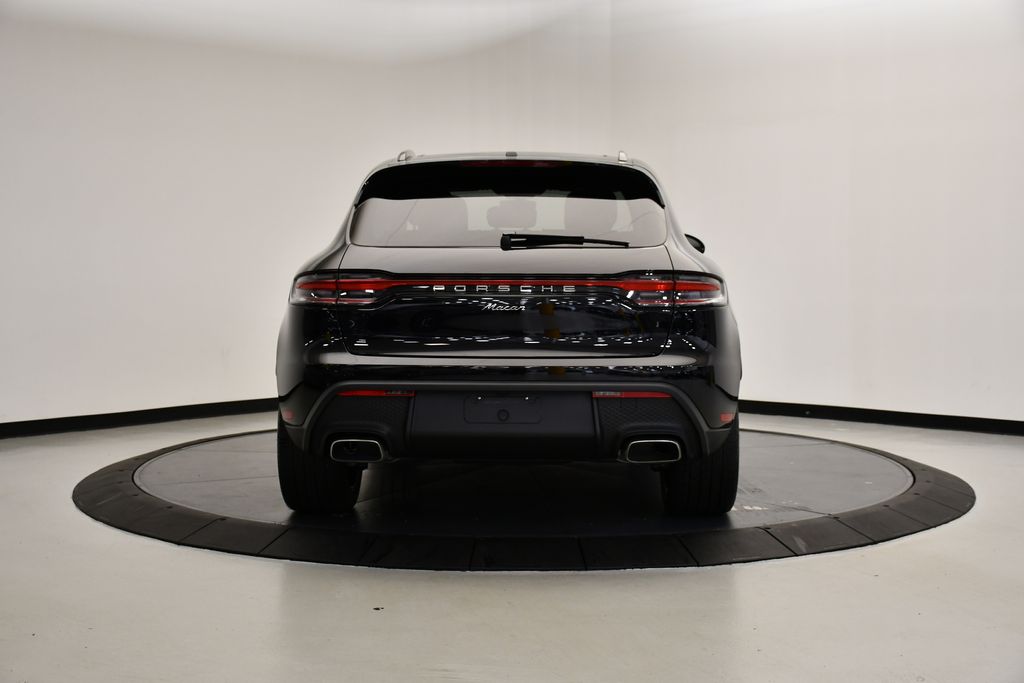 Thumbnail: 2025 Porsche Macan - 6
