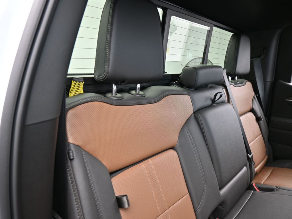 Used 2026 Summit White Chevrolet High Country image 51