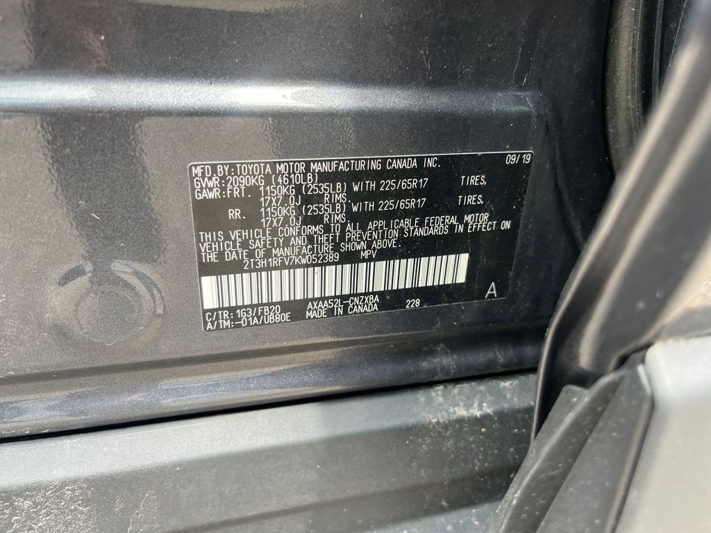 2019 Toyota RAV4 LE photo