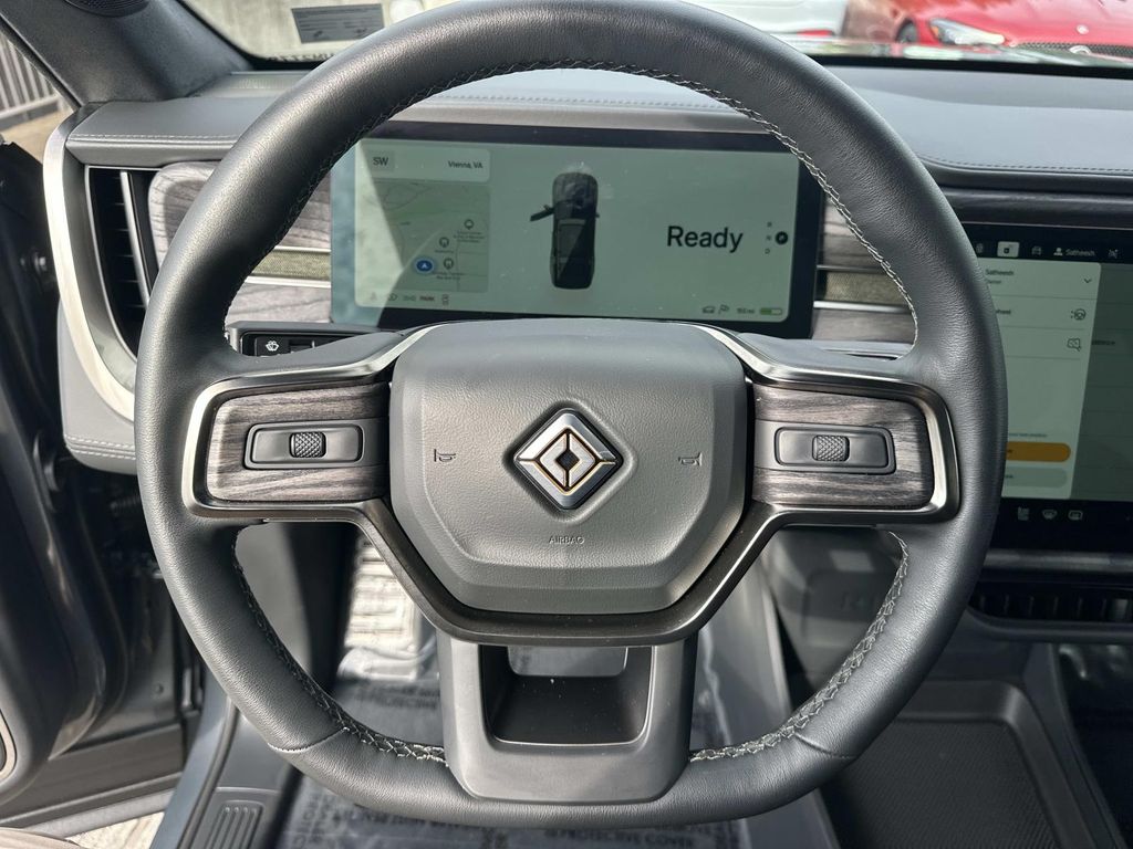 Thumbnail: 2022 Rivian R1S - 23