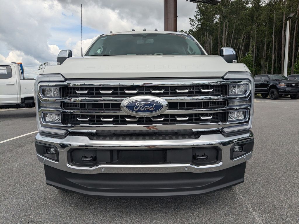 2026 Ford F-350 Super Duty LARIAT