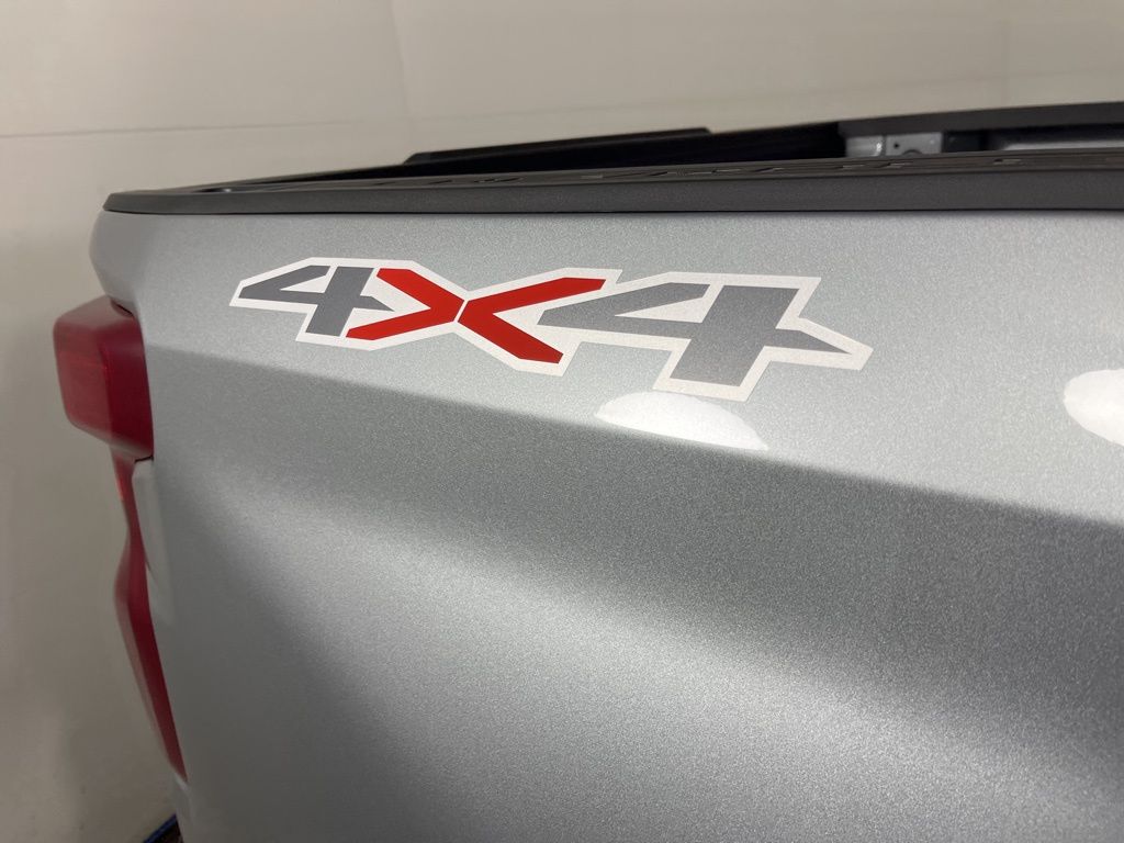 Thumbnail: 2026 Chevrolet Silverado 1500 - 18