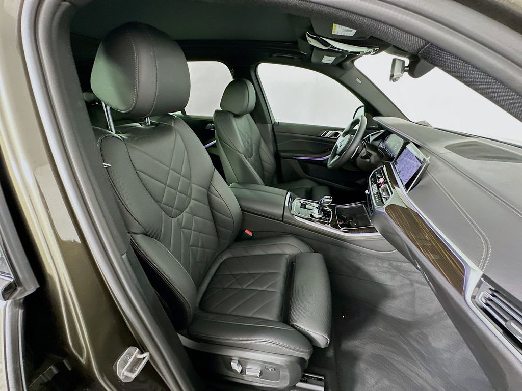 Thumbnail: 2023 BMW X5 - 29