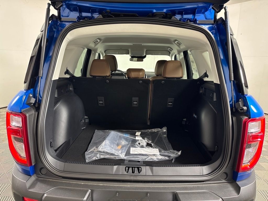 New 2026 Blue Ford Outer Banks image 32