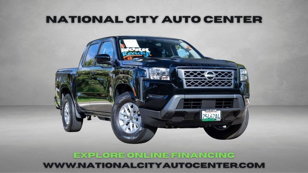 2024 Nissan Frontier SV's photo