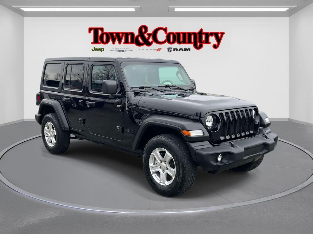 Black Clearcoat 2022 Jeep Wrangler SUV / Crossover Four-Wheel Drive 8-Speed Automatic