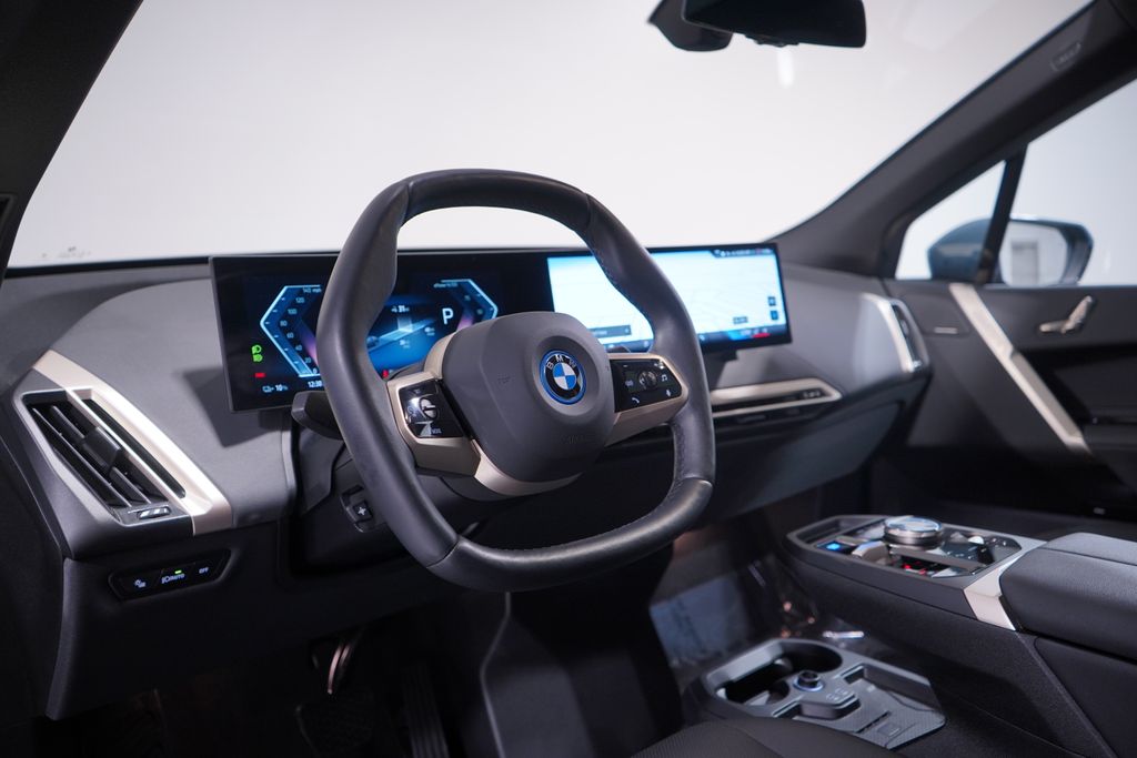Thumbnail: 2024 BMW iX - 6