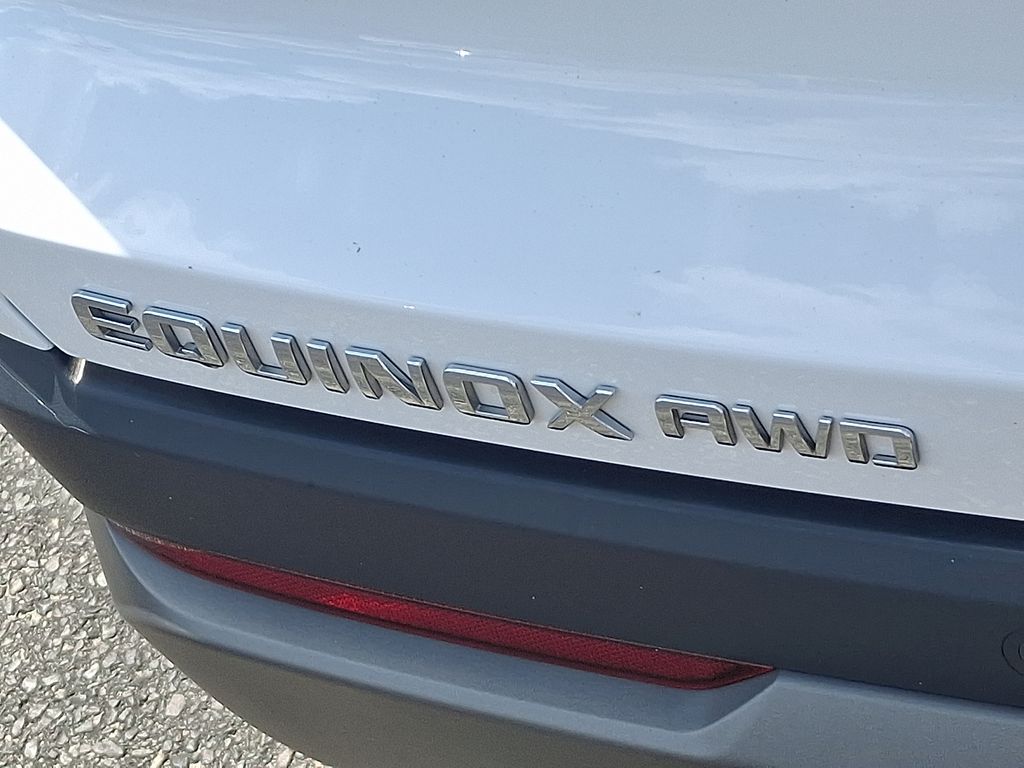 Thumbnail: 2025 Chevrolet Equinox - 32