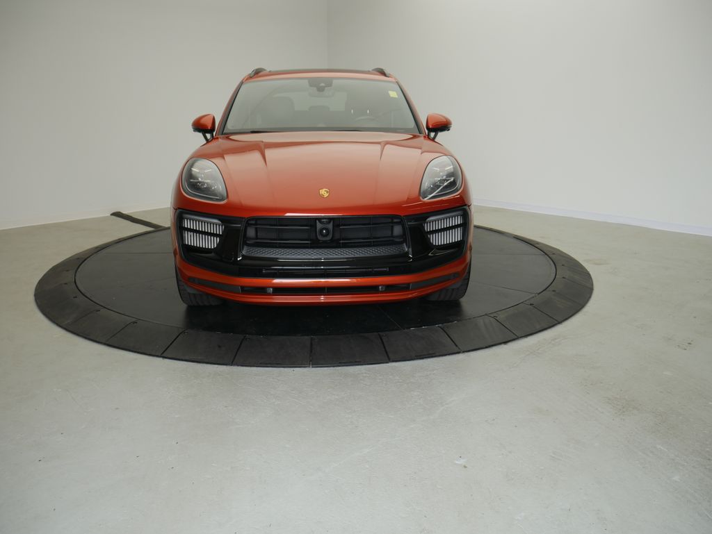 Thumbnail: 2023 Porsche Macan - 10
