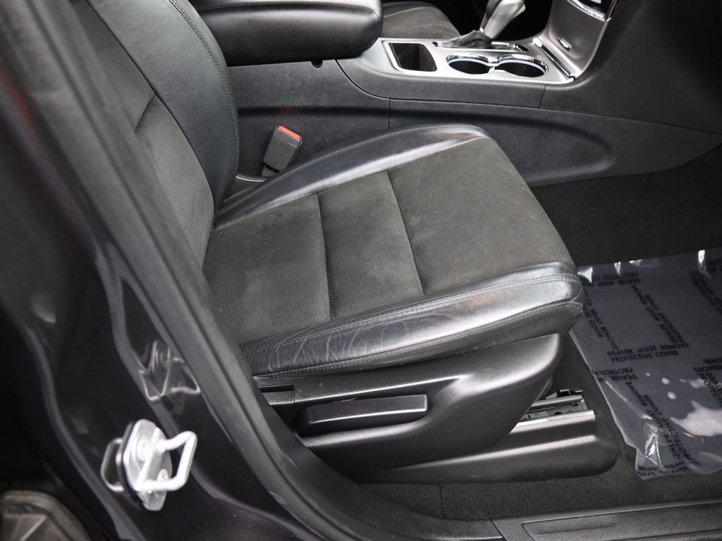 Used 2019 Granite Crystal Metallic Clearcoat Jeep Altitude image 36