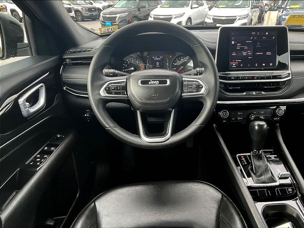 2022 Jeep Compass — photo 17