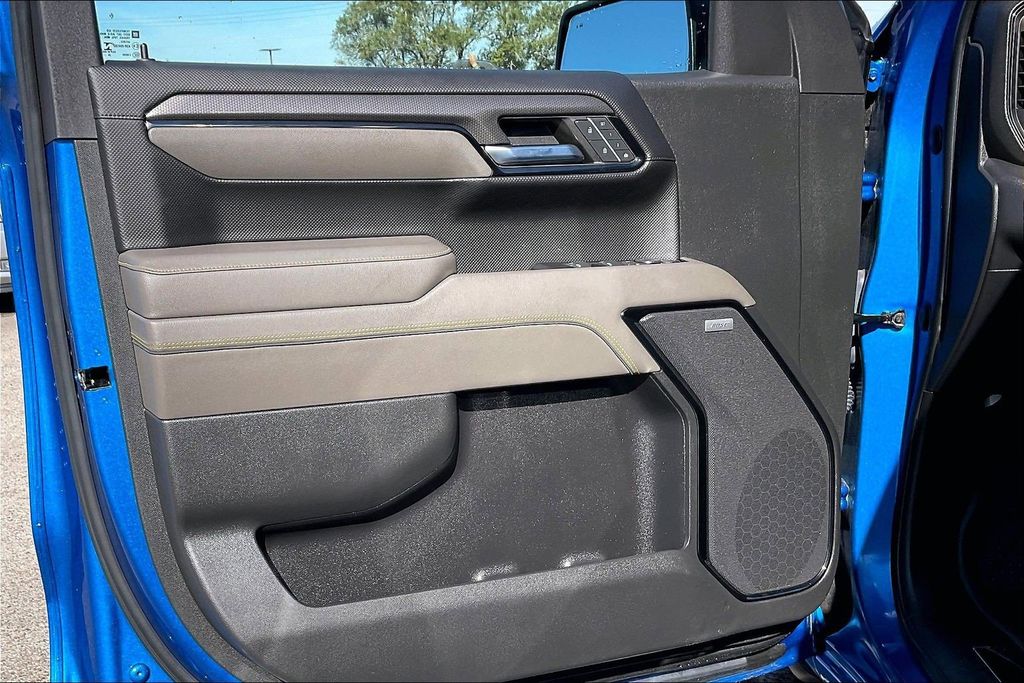 Used 2023 Chevrolet Silverado 1500 ZR2 4D Crew Cab