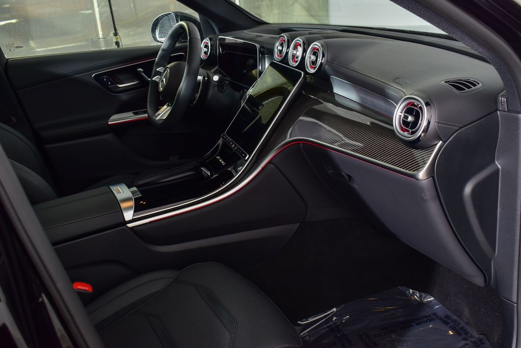 Thumbnail: 2025 Mercedes-Benz GLC - 25