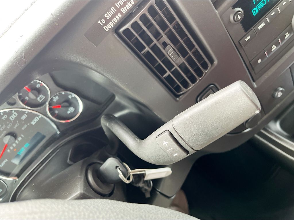 2024 GMC Savana Cargo Work Van - Photo 15