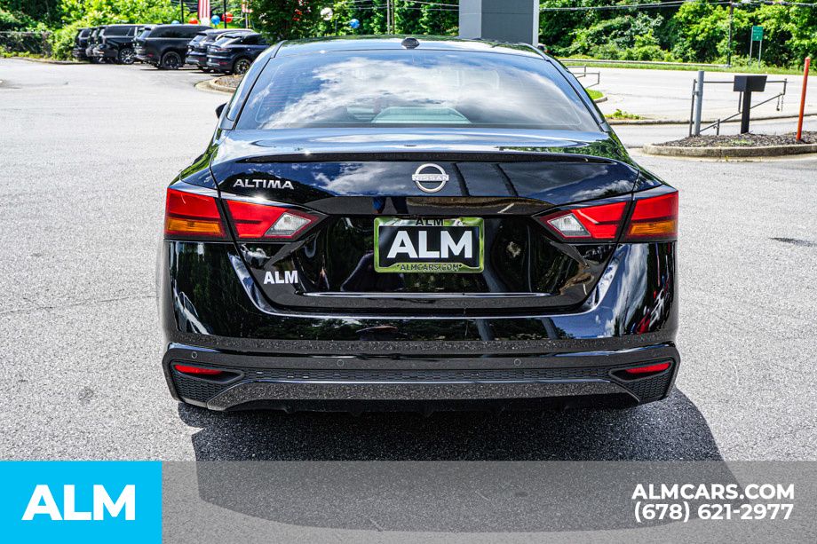Used 2025 Black Nissan 2.5 SV image 11