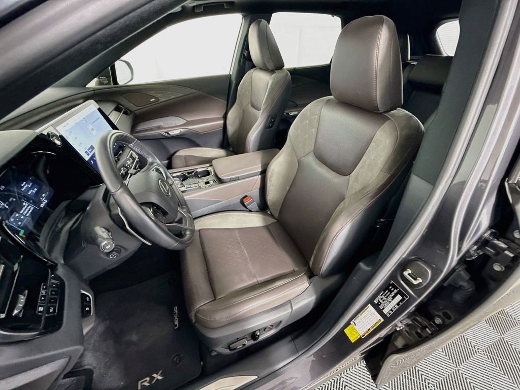 Thumbnail: 2025 Lexus RX - 22