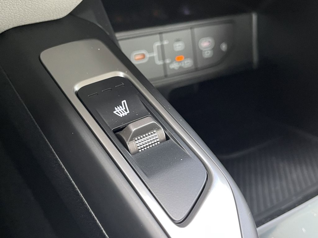 new 2026 Kia Sorento car, priced at $32,156