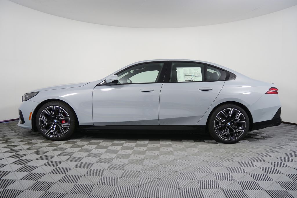 Thumbnail: 2026 BMW i5 - 6