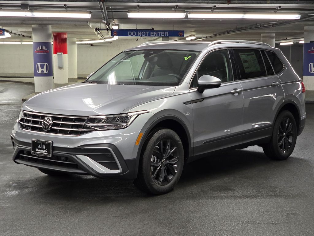 2024 Volkswagen Tiguan 2.0T SE 12