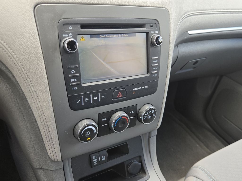 2014 Chevrolet Traverse - $6,989