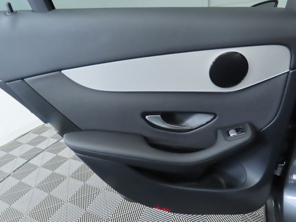 Thumbnail: 2021 Mercedes-Benz GLC - 27