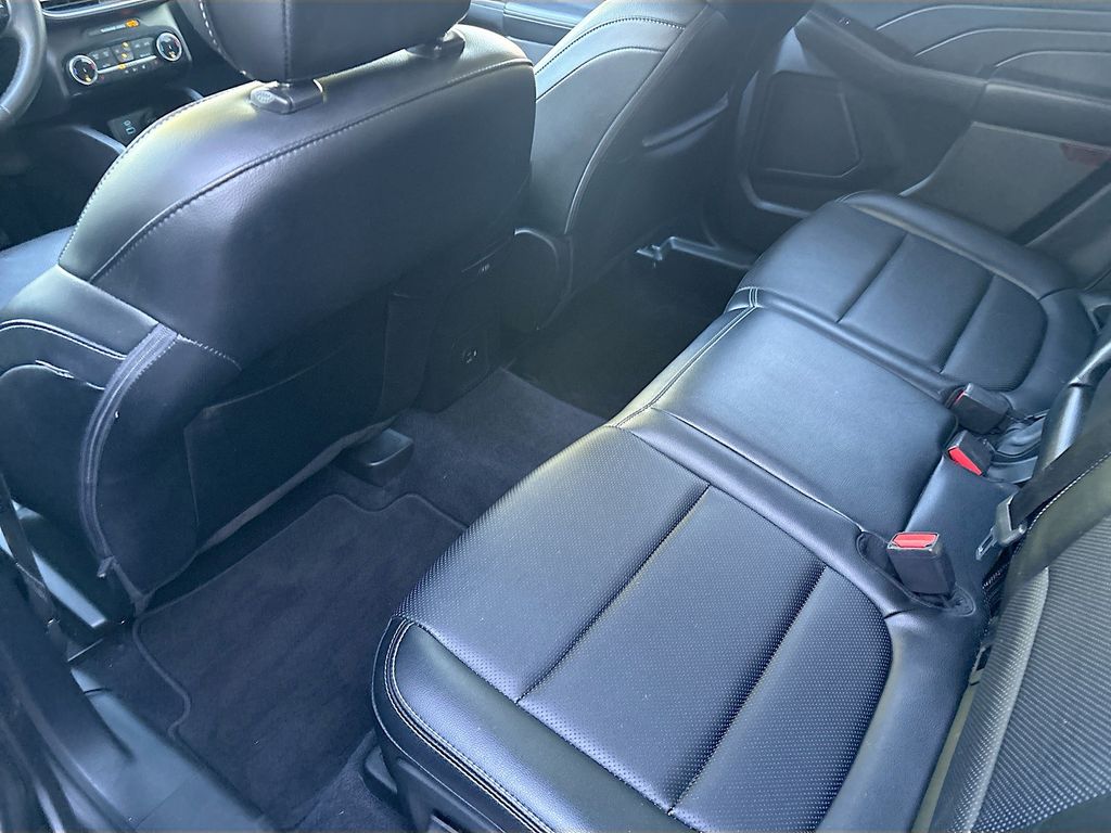 Used 2022 Silver Ford SEL image 23