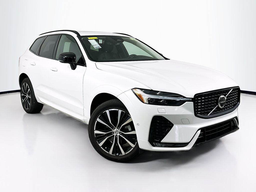 2024 Volvo XC60 B5 Plus Dark Theme