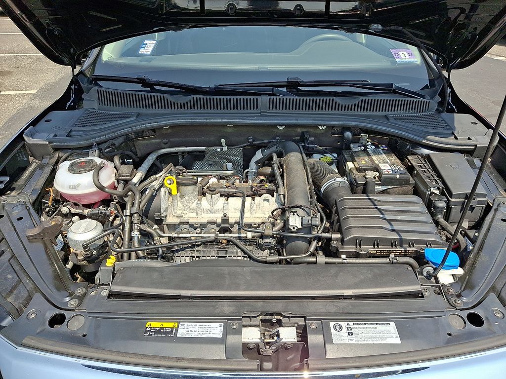 Thumbnail: 2019 Volkswagen Jetta - 28