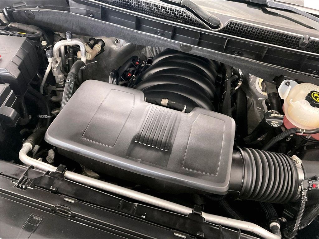 2024 GMC Yukon — photo 36